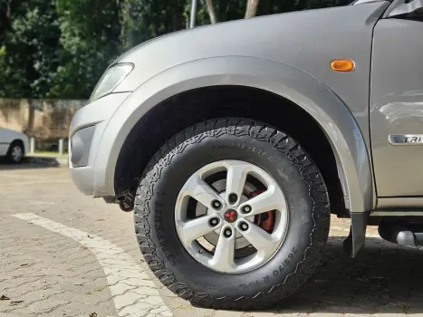 MITSUBISHI L 200 3.5 24V FLEX HPE 4X4  CABINE DUPLA AUTOMTICO, Foto 3