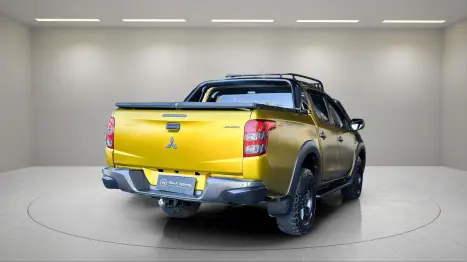 MITSUBISHI L 200 Savana 3.2 16V 4P 4X4 TURBO DIESEL INTECOOLER AUTOMTICO, Foto 5