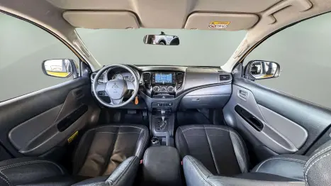MITSUBISHI L 200 Savana 3.2 16V 4P 4X4 TURBO DIESEL INTECOOLER AUTOMTICO, Foto 8