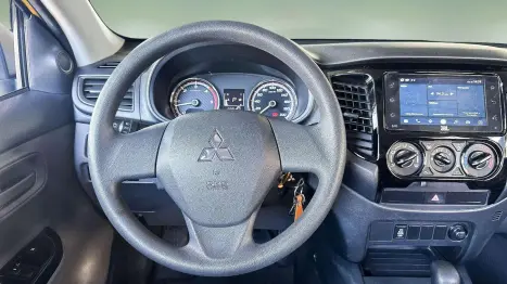 MITSUBISHI L 200 Savana 3.2 16V 4P 4X4 TURBO DIESEL INTECOOLER AUTOMTICO, Foto 13