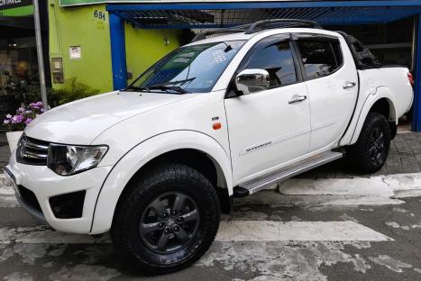 MITSUBISHI L 200 Triton 2.4 16V FLEX HLS CABINE DUPLA, Foto 2