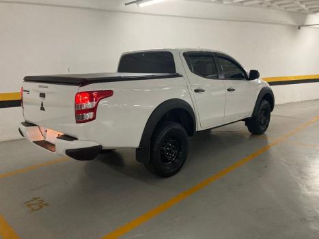 MITSUBISHI L 200 Triton 2.4 16V OUTDOOR HPE-S 4X4 CABINE DUPLA TURBO DIESEL AUTOMTICO, Foto 21