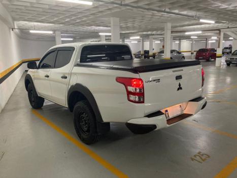 MITSUBISHI L 200 Triton 2.4 16V OUTDOOR HPE-S 4X4 CABINE DUPLA TURBO DIESEL AUTOMTICO, Foto 23