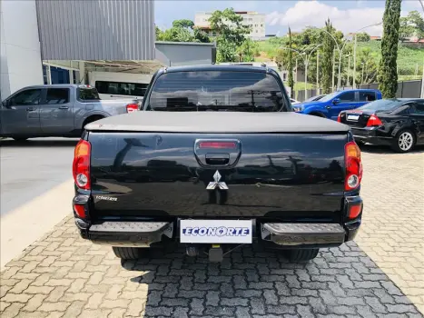 MITSUBISHI L 200 Triton 3.2 16V HPE 4X4 CABINE DUPLA TURBO DIESEL INTERCOOLER AUTOMTICO, Foto 5