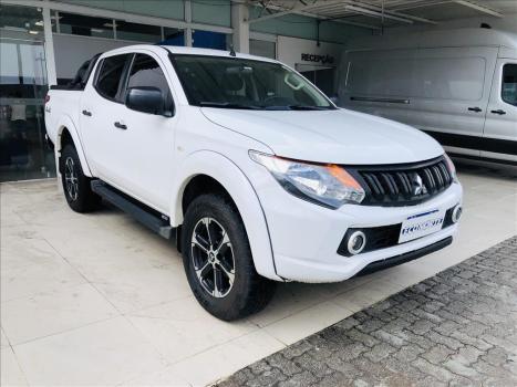 MITSUBISHI L 200 Triton 2.4 16V SPORT GLS CABINE DUPLA TURBO DIESEL AUTOMTICO, Foto 3