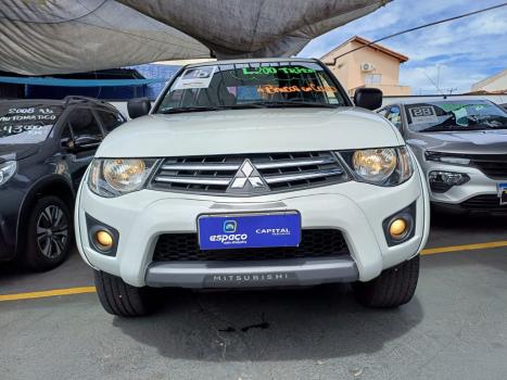 MITSUBISHI L 200 Triton 2.4 16V FLEX HLS CABINE DUPLA, Foto 2