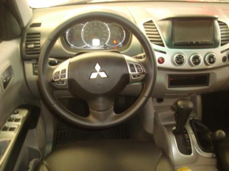 MITSUBISHI L 200 Triton 3.2 16V HPE 4X4 CABINE DUPLA TURBO DIESEL INTERCOOLER AUTOMTICO, Foto 10