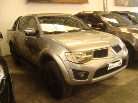 MITSUBISHI L 200 Triton 3.2 16V HPE 4X4 CABINE DUPLA TURBO DIESEL INTERCOOLER AUTOMTICO, Foto 2