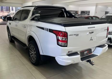 MITSUBISHI L 200 Triton , Foto 2