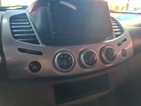 MITSUBISHI L 200 Triton 3.5 V6 HPE 4X4 FLEX CABINE DUPLA AUTOMTICO, Foto 8