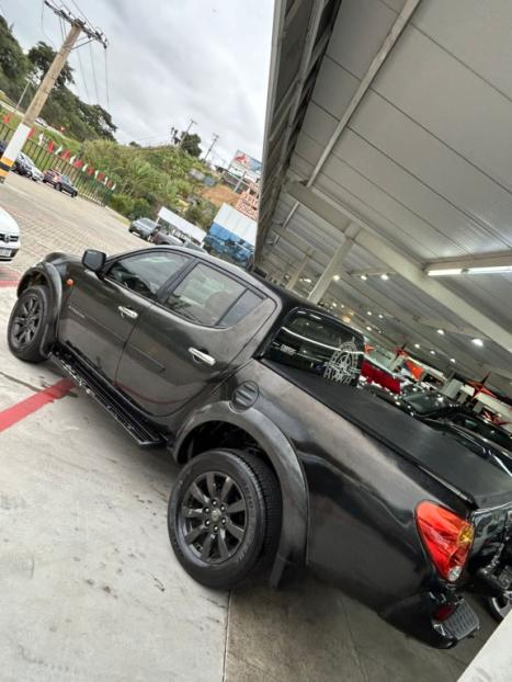 MITSUBISHI L 200 Triton 3.2 16V HPE 4X4 CABINE DUPLA TURBO DIESEL INTERCOOLER AUTOMTICO, Foto 4
