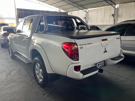 MITSUBISHI L 200 Triton 3.5 V6 HPE 4X4 FLEX CABINE DUPLA AUTOMTICO, Foto 3