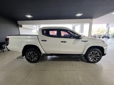 MITSUBISHI L 200 Triton 2.4 16V SPORT HPE-S 4X4 CABINE DUPLA TURBO DIESEL AUTOMTICO, Foto 5