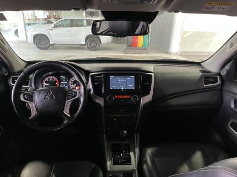 MITSUBISHI L 200 Triton 2.4 16V SPORT HPE-S 4X4 CABINE DUPLA TURBO DIESEL AUTOMTICO, Foto 9