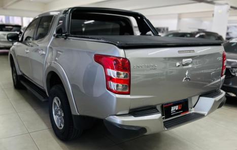 MITSUBISHI L 200 Triton 2.4 16V SPORT HPE 4X4 CABINE DUPLA TURBO DIESEL AUTOMTICO, Foto 2