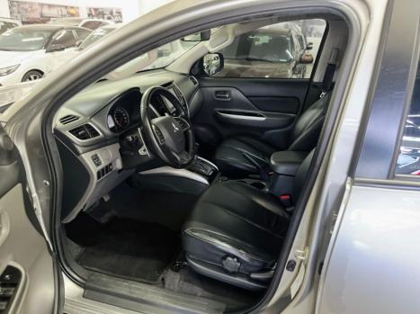 MITSUBISHI L 200 Triton 2.4 16V SPORT HPE 4X4 CABINE DUPLA TURBO DIESEL AUTOMTICO, Foto 7