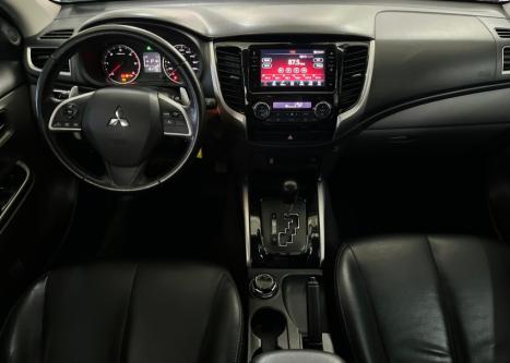 MITSUBISHI L 200 Triton 2.4 16V SPORT HPE 4X4 CABINE DUPLA TURBO DIESEL AUTOMTICO, Foto 11