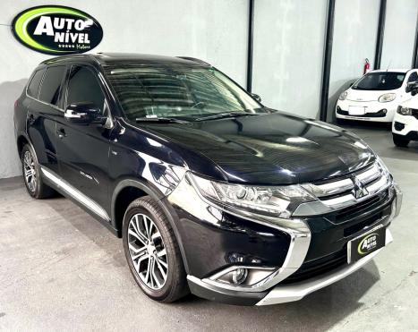 MITSUBISHI Outlander 3.0 V6 24V 4P HPE-S AWD AUTOMTICO, Foto 2