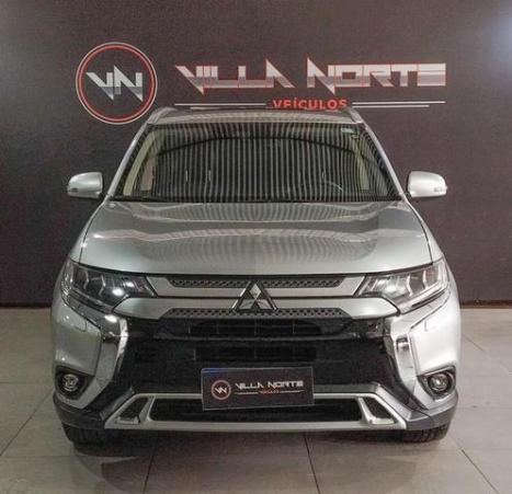 MITSUBISHI Outlander 3.0 V6 24V 4P HPE-S AWD AUTOMTICO, Foto 2