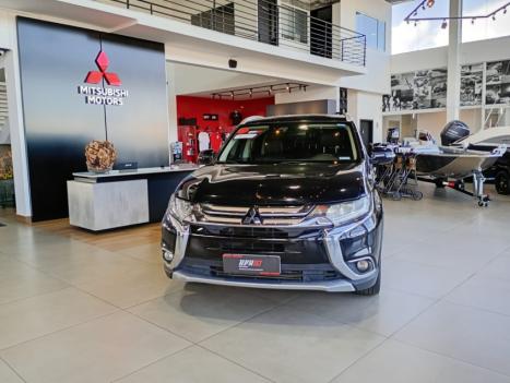 MITSUBISHI Outlander 2.2 16V 4P 4X4 HPE-S AWD DIESEL AUTOMTICO, Foto 8