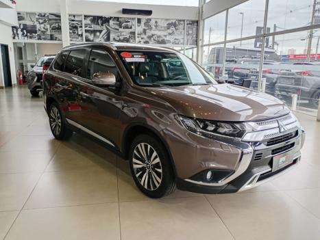 MITSUBISHI Outlander 3.0 V6 24V 4P HPE-S AWD AUTOMTICO, Foto 7