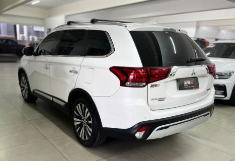 MITSUBISHI Outlander 3.0 V6 24V 4P HPE-S AWD AUTOMTICO, Foto 2