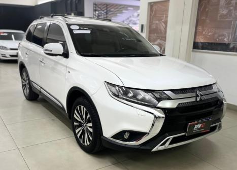 MITSUBISHI Outlander 3.0 V6 24V 4P HPE-S AWD AUTOMTICO, Foto 5