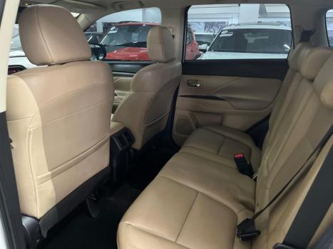 MITSUBISHI Outlander 3.0 V6 24V 4P HPE-S AWD AUTOMTICO, Foto 10