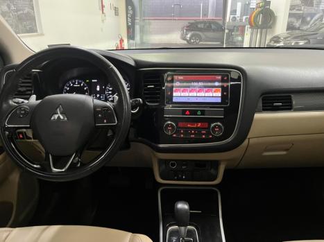 MITSUBISHI Outlander 3.0 V6 24V 4P HPE-S AWD AUTOMTICO, Foto 11