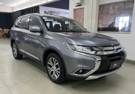 MITSUBISHI Outlander 2.0 16V 4P AUTOMTICO, Foto 5