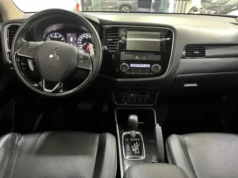 MITSUBISHI Outlander 2.0 16V 4P AUTOMTICO, Foto 9