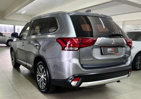 MITSUBISHI Outlander 3.0 V6 24V 4P GT 4X4 AUTOMTICO, Foto 2
