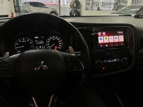 MITSUBISHI Outlander 3.0 V6 24V 4P GT 4X4 AUTOMTICO, Foto 9
