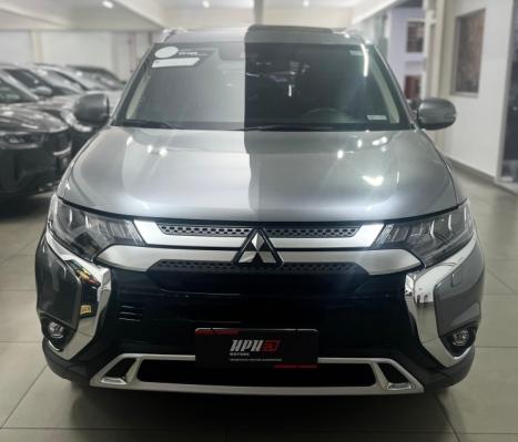 MITSUBISHI Outlander 3.0 V6 24V 4P HPE-S AWD AUTOMTICO, Foto 6