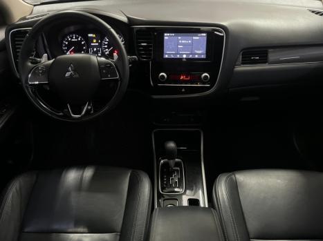 MITSUBISHI Outlander 3.0 V6 24V 4P HPE-S AWD AUTOMTICO, Foto 12