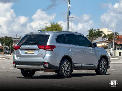 MITSUBISHI Outlander 3.0 V6 24V 4P GT 4X4 AUTOMTICO, Foto 6