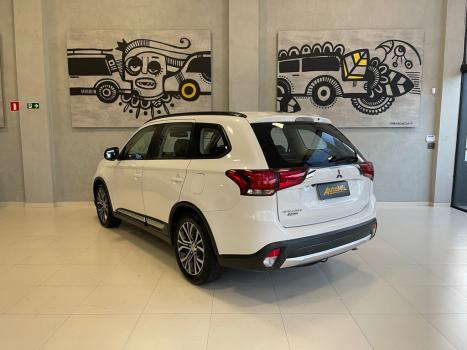 MITSUBISHI Outlander 2.0 16V 4P AUTOMTICO, Foto 2
