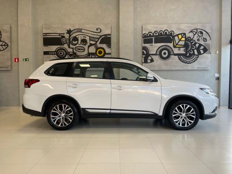 MITSUBISHI Outlander 2.0 16V 4P AUTOMTICO, Foto 5