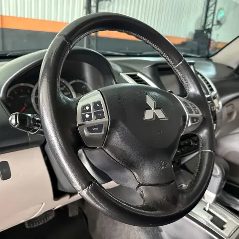MITSUBISHI Pajero 3.2 16V 4P 4X4 7 LUGARES HPE TURBO DIESEL INTERCOOLER AUTOMTICO, Foto 14