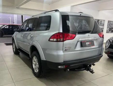 MITSUBISHI Pajero 3.2 16V 4P 4X4 TURBO DIESEL INTERCOOLER AUTOMTICO, Foto 2