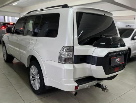 MITSUBISHI Pajero 3.2 16V 4P 4X4 7 LUGARES HPE TURBO DIESEL INTERCOOLER AUTOMTICO, Foto 2