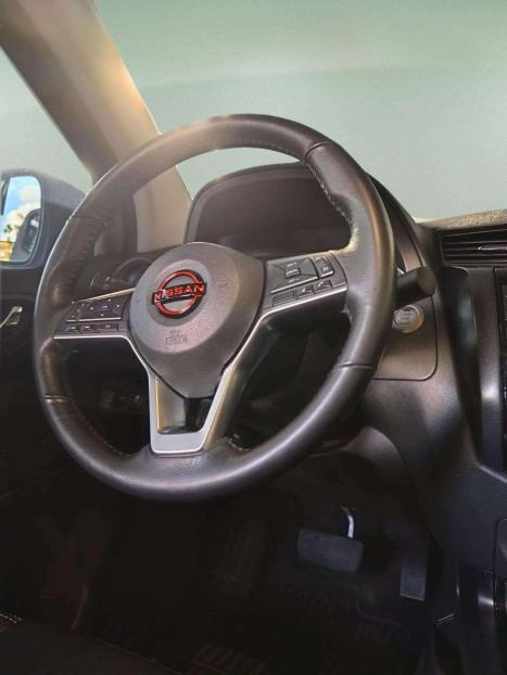 NISSAN Frontier 2.3 16V PRO4X CABINE DUPLA 4X4 BI-TURBO DIESEL AUTOMTICO, Foto 12