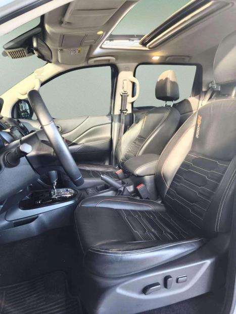 NISSAN Frontier 2.3 16V PRO4X CABINE DUPLA 4X4 BI-TURBO DIESEL AUTOMTICO, Foto 21