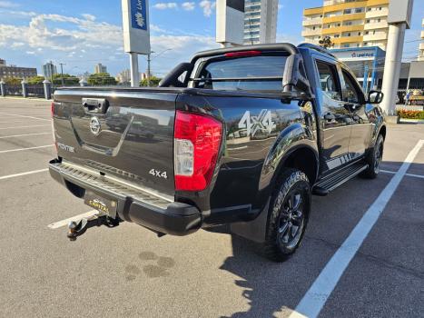 NISSAN Frontier 2.3 ATTACK CABINE DUPLA 4X4 BI-TURBO DIESEL AUTOMTICO, Foto 11