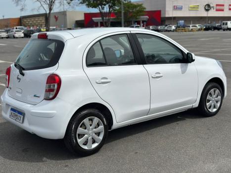 NISSAN March 1.6 16V 4P S FLEX, Foto 4