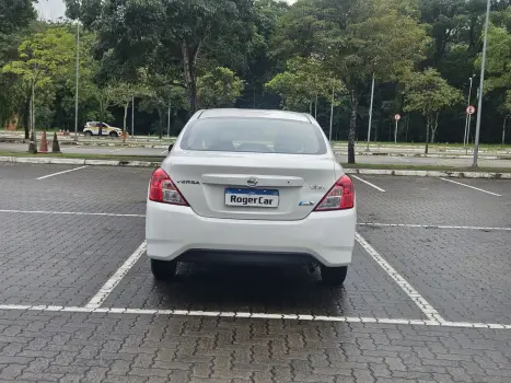 NISSAN Versa Sedan 1.6 16V 4P FLEX SV, Foto 22