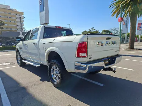 RAM 2500 6.7 I6 24V SLT CABINE DUPLA TURBO DIESEL LARAMIE 4X4 AUTOMTICO, Foto 3