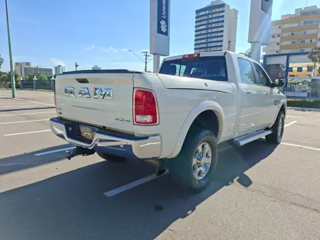 RAM 2500 6.7 I6 24V SLT CABINE DUPLA TURBO DIESEL LARAMIE 4X4 AUTOMTICO, Foto 8