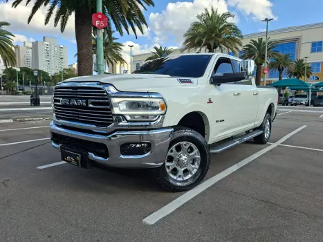 RAM 3500 6.7 I6 LARAMIE CABINE DUPLA TURBO DIESEL AUTOMTICO, Foto 2