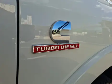 RAM 3500 6.7 I6 LARAMIE CABINE DUPLA TURBO DIESEL AUTOMTICO, Foto 8